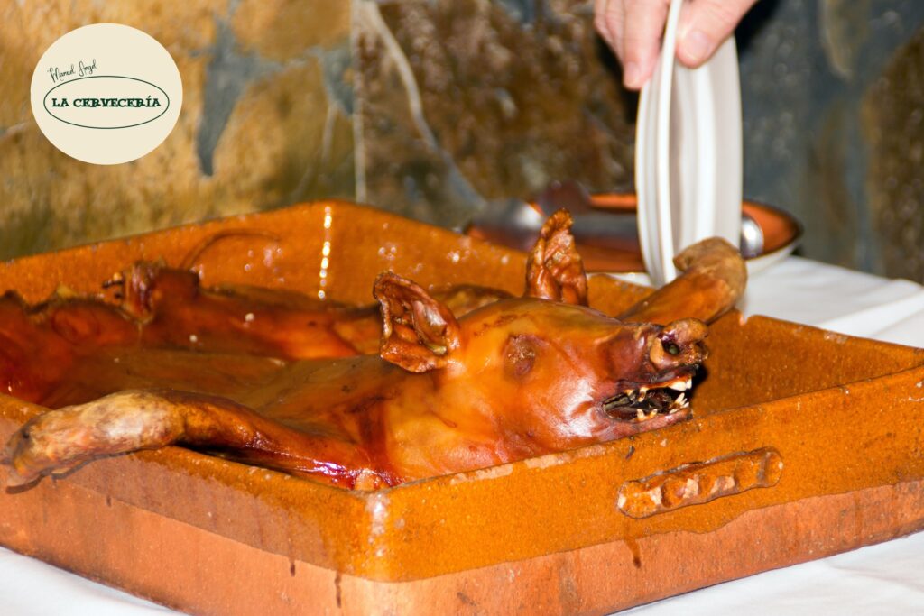 Cochinillo asado en Badajoz: tradición extremeña en La Cervecería