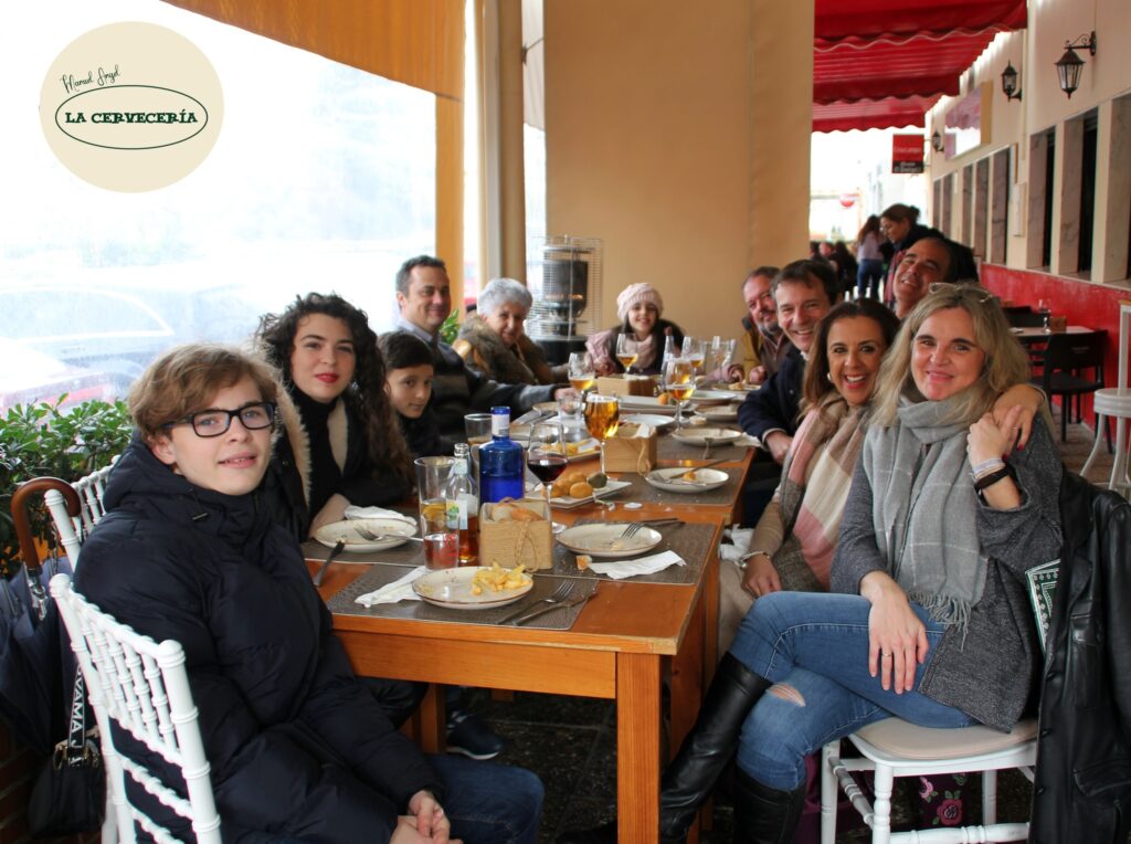 Plato y ambiente de La Cerveceria Badajoz
